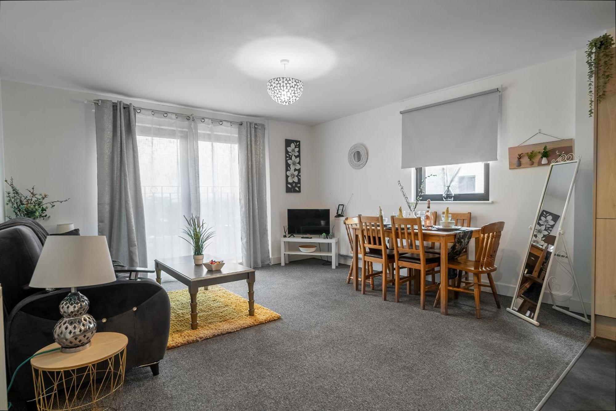 One And Two Bed Apartments Slough Near Heathrow Colnbrook Eksteriør billede