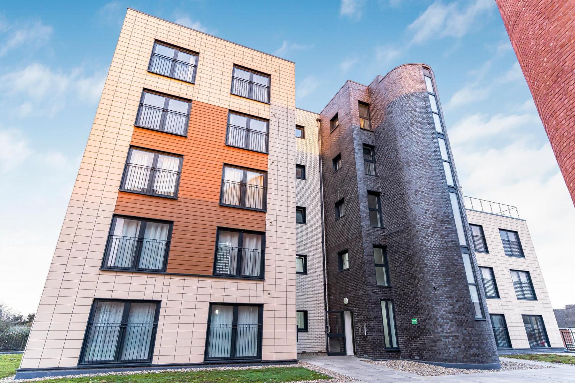 One And Two Bed Apartments Slough Near Heathrow Colnbrook Eksteriør billede